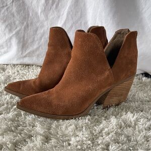 Steve Madden Camryn suede ankle bootie size 8 in great condition